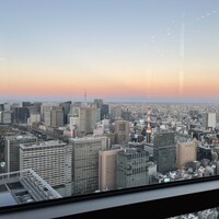 ザ タヴァン グリル＆ラウンジ - 