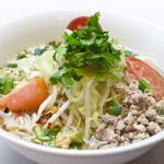 トマトチャンノーイ麺