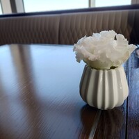 タワーズ - テーブルのお花