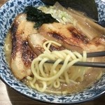 焼豚食道 - 20140518　焼豚ラーメン（こってり・太麺）1050円