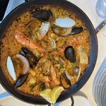 Bar Espanol LA BODEGA - 魚介のパエリャ