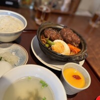 杏仁坊 二子玉川店 - ご飯、スープ、香物(写真に写ってないけど烏龍茶付き)