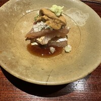 ごだん 宮ざわ - お造り　香薫を付けたカンパチ　雲丹　