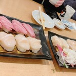 にぎり長次郎 - ホタテと本マグロ大トロ