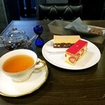 カプセルモンスター - プチガトー2点 ＋ ドリンク