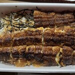 炭焼うな富士 名駅店 - 上ひつまぶし弁当（摘んで無いよw）