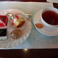 ポンヌフ - （3月）デザートは　アイス付きで他に三種類選べます