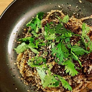 様々な種類のパスタをご用意。山椒ミートソースパスタが人気！