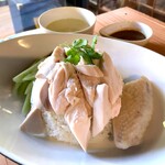 まんがい家 - カオマンガイ。950円