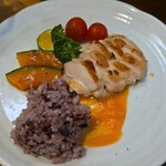 キッチン ブルー グローブ - ご飯を乗せて