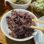 キッチン ブルー グローブ - モチモチな黒米