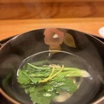 日本料理 太月 - 量少なめコース２６５６５円。松葉蟹真薯の椀。年に一度のお楽しみ♩ 必ず食べたい一品です。