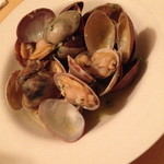 クッチーナ笑多 - 三河産アサリのワイン蒸し（１，４８０円）２０１４年５月