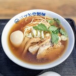 三ツ矢堂製麺 - とろり半熟煮玉子入り鶏中華そば