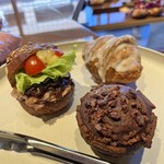 daco - ◾️ブリワッサン¥410
      ◾️照焼きバーガー¥410
      ◾️フォンダンショコラ¥410
      　※キャッシュレス決済可能