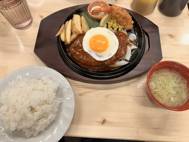 ハンバーグレストラン つきみち 東松島店 - 矢本（洋食）の写真