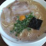 松福 - 卵入りラーメン（アップ）（2012.11）