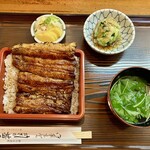 うなぎの甚八 - この季節は少し身が小ぶりなのかな？