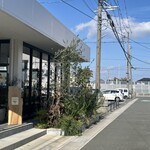 Cafe 明日 asumo - 旧国道沿いラーメン屋さんを入った所です