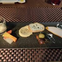 The Living Room with SKY BAR - 