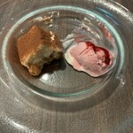 IL PLANETARIO - ティラミスと木苺ミルクのジェラート、またもや写真撮る前に食べてしまい笑