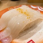 回転寿し トリトン - 【2023年12月】真いかゆず塩 日本海産＠286円。