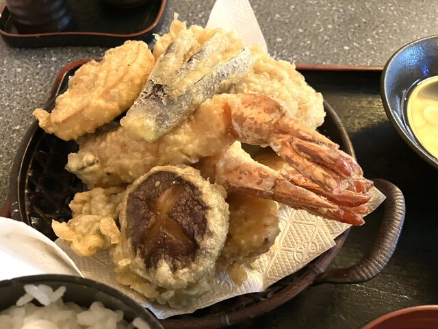 和食 魚靖（和食 ウオヤス） - 八木山動物公園（海鮮）の写真