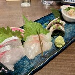 日本酒原価酒蔵 - お造り盛り合わせ　990円