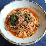 tsukaru - 猪肉とスパイスのトマトソース