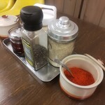 タンタン麺とからあげのジェイタン - 
