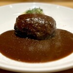 洋食 おがた - 「熊本阿蘇あか牛」と「走る豚」ハンバーグ（200g）