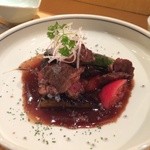 酒菜きっちん - 牛肉で即興の一皿  激うま