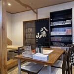 源七 くろとり食堂 - 店内