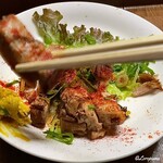 屋台まみちゃん - カイエンペッパーと和芥子でいただく焼豚