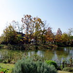 トロティネ - 店舗の前には美しい風景が広がっています