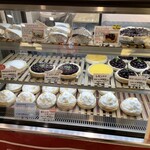 マミーズ・アン・スリール - 