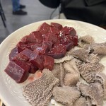 부촌육회 - レバーとセンマイ刺身　17,000ウォン