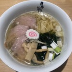 煮干しのビリー - クリア煮干し豚骨800円