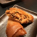 イタリアン チャイナバル村塾 - たっぷり黒毛和牛のパリパリ春巻き