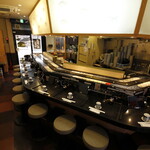 グルメ廻転寿司　まぐろ問屋　三浦三崎港 - 店内