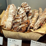 パンやきどころ RIKI - 2014年5月18日㈰
      12時頃