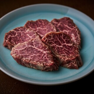 名物◎40年以上愛されるジューシーな厚切りハラミ