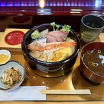 むら上 - チラシ寿司　1100円