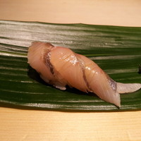 匠　達広 - 泳ぐ魚のような姿が美しい握りですね。