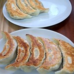 ゆたか屋 - ぜっぴん餃子、結局8個をオーダーしました