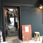 AOZORA - 店舗玄関前