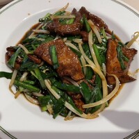 中国飯店 三田店 - レバニラのアップ