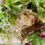 レストラン シェモア - 中には押し麦？や根菜が隠れている