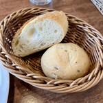 レストラン シェモア - パン2種　追加注文