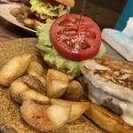 オレンジバーガー - 卵2個！モッツァレラのびーーる！